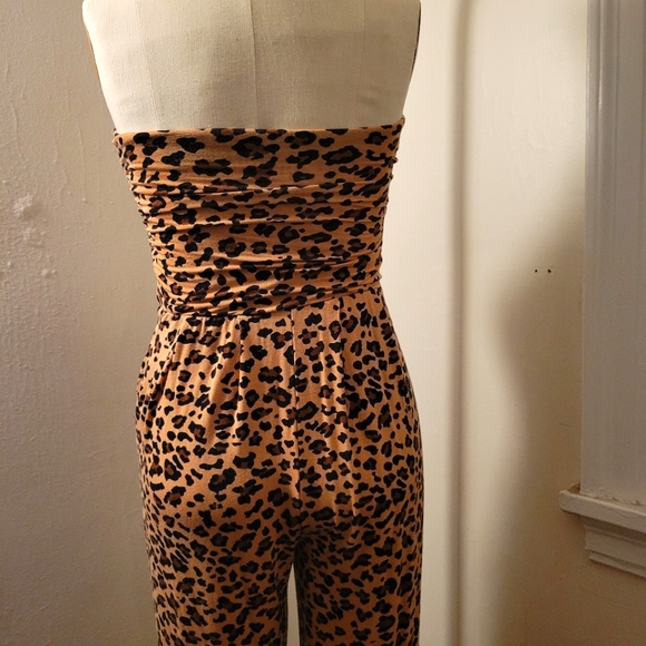 Leopard Print Jumpsuit - Picture 5 of 8